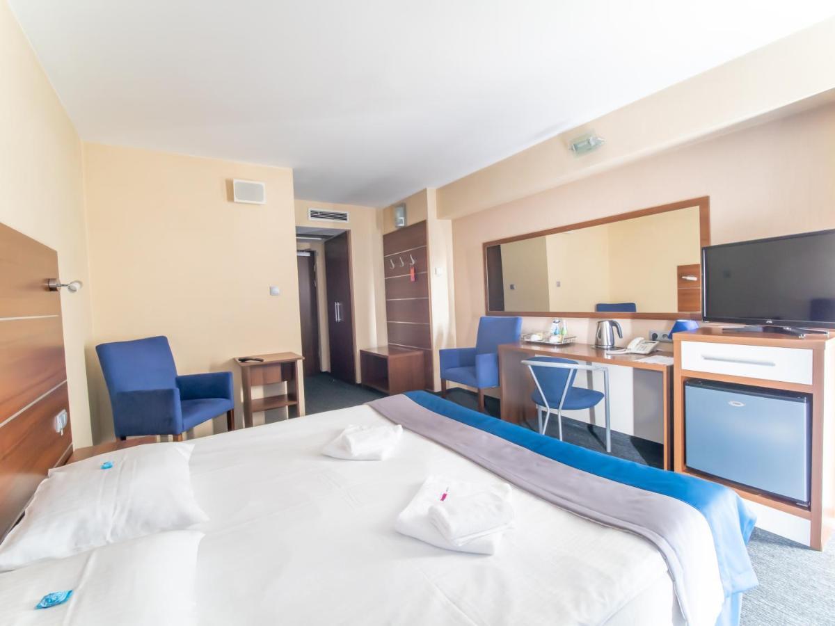 Hotel Tychy Exteriör bild