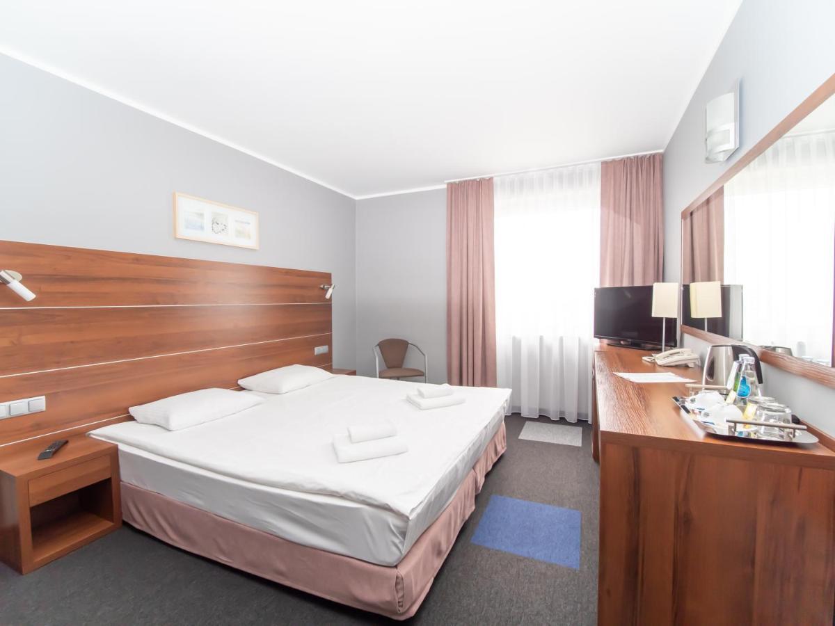 Hotel Tychy Exteriör bild
