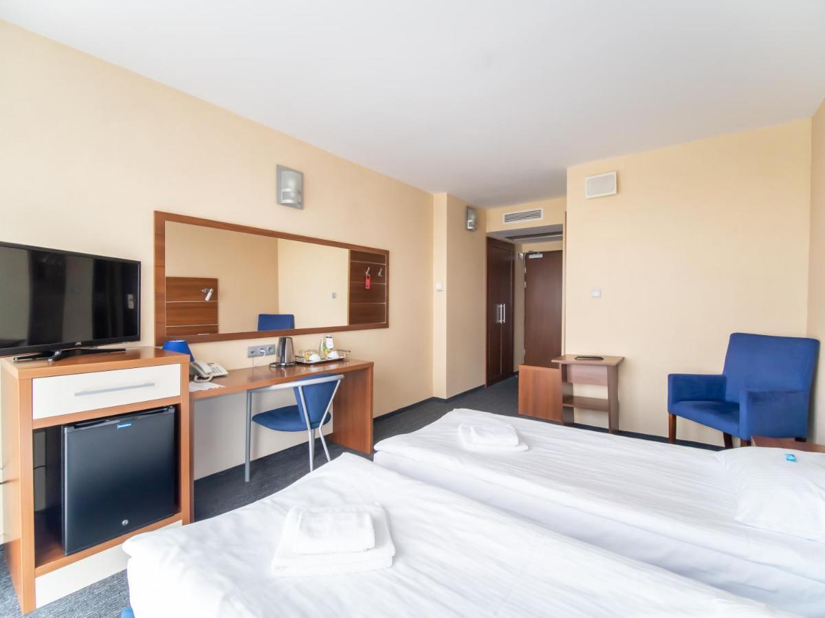 Hotel Tychy Exteriör bild