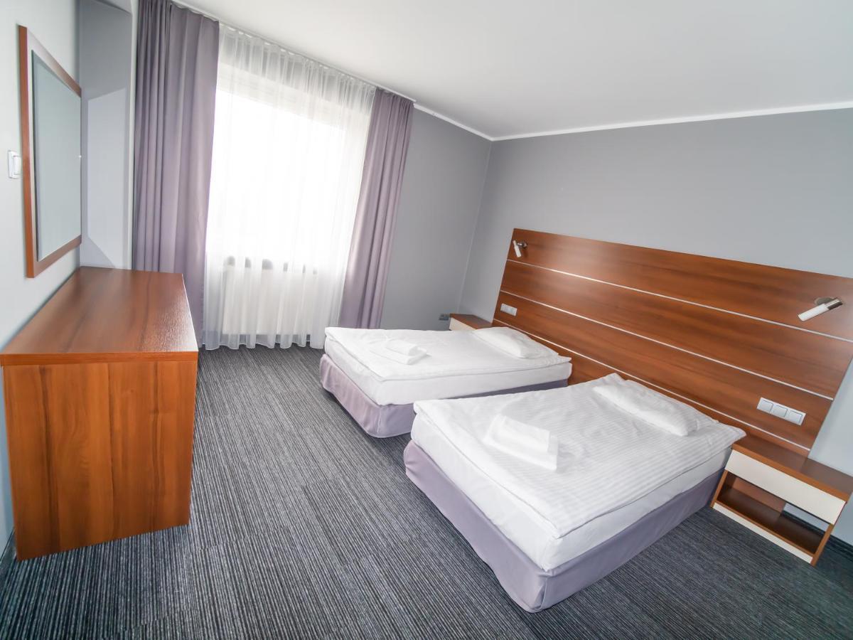 Hotel Tychy Exteriör bild