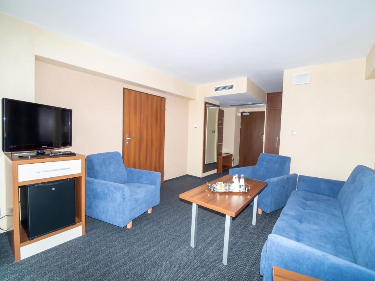 Hotel Tychy Exteriör bild
