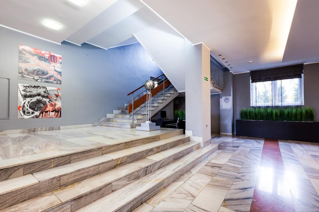 Hotel Tychy Exteriör bild