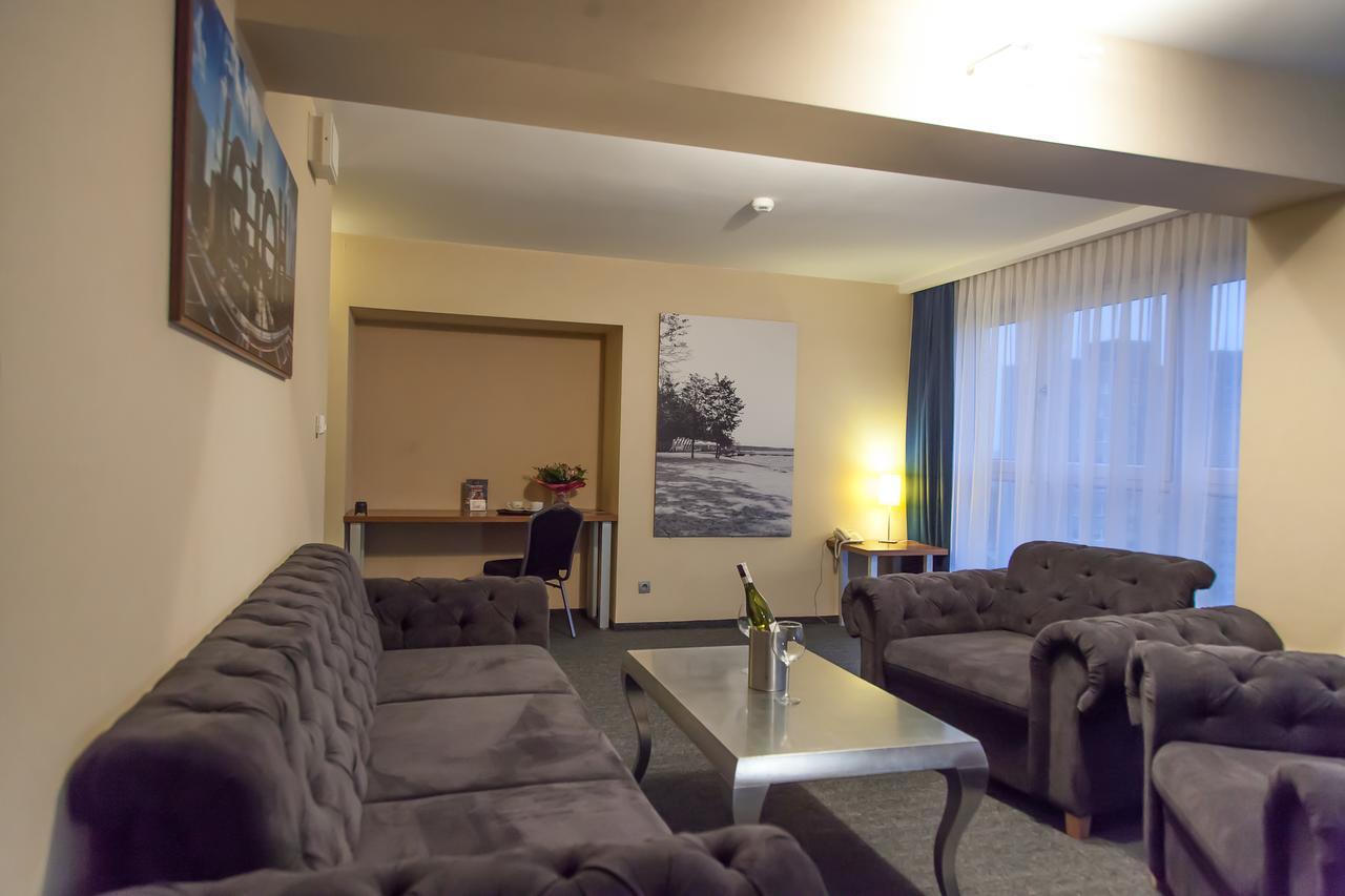 Hotel Tychy Exteriör bild