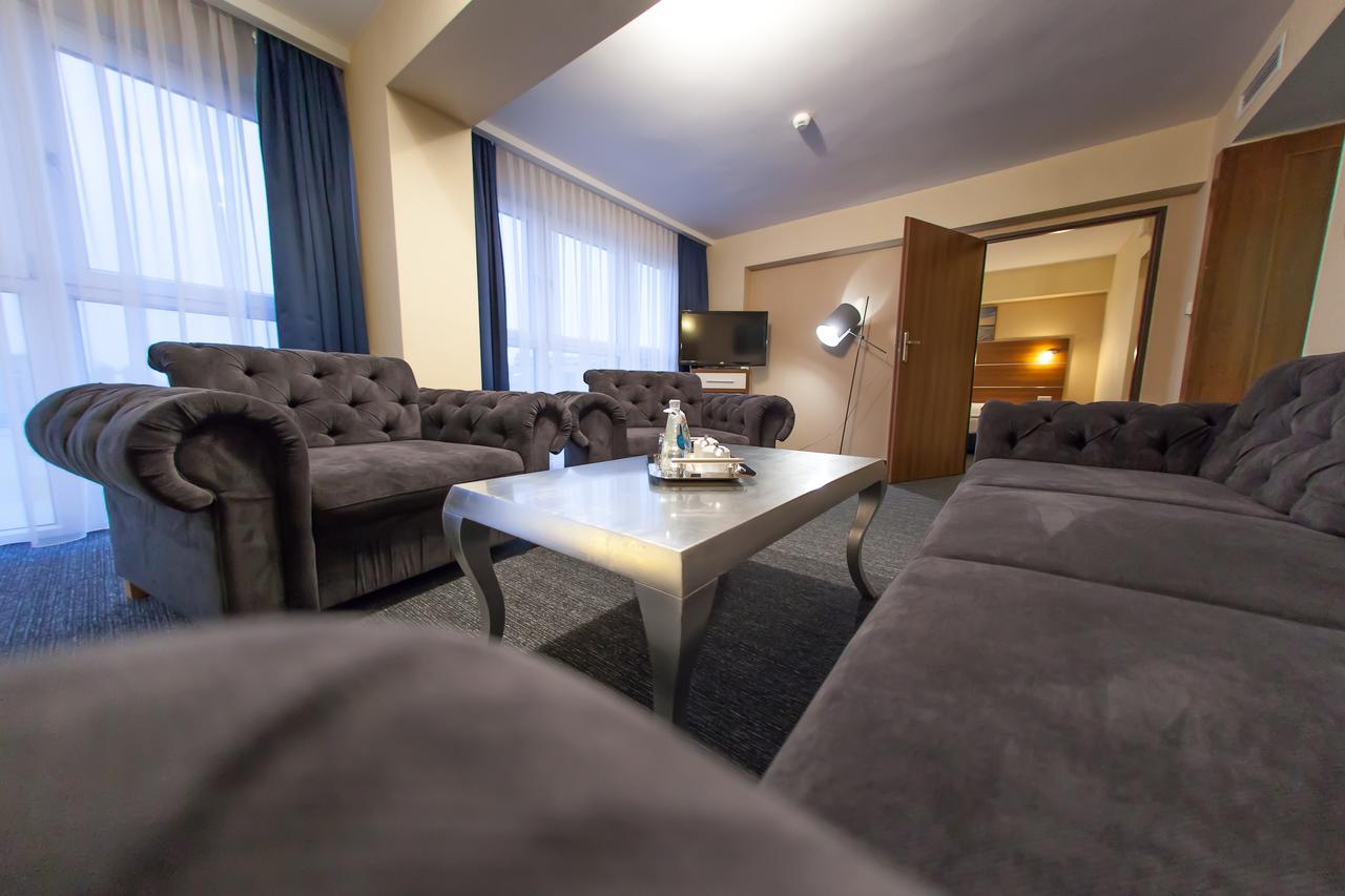 Hotel Tychy Exteriör bild